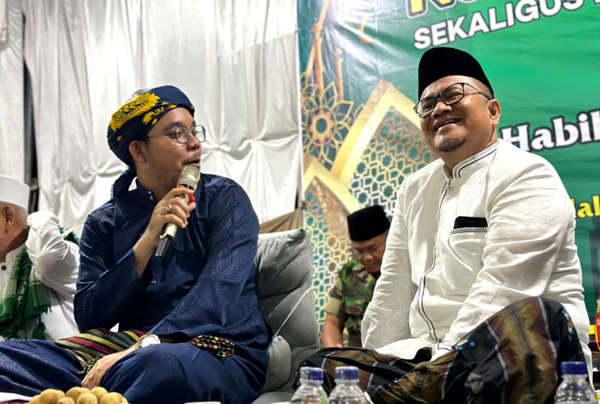 dr maulana saat hadiri acara tabligh akbar di bakung jaya..