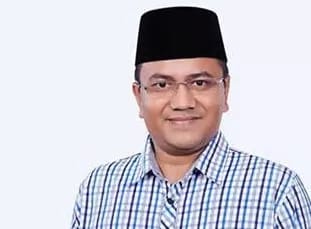 Dr Maulana.