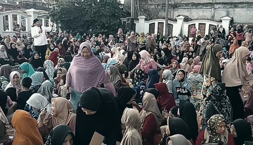 bakal calon walikota (bacawako) jambi, h abdul rahman atau har saat menyapa emak emak kota baru.