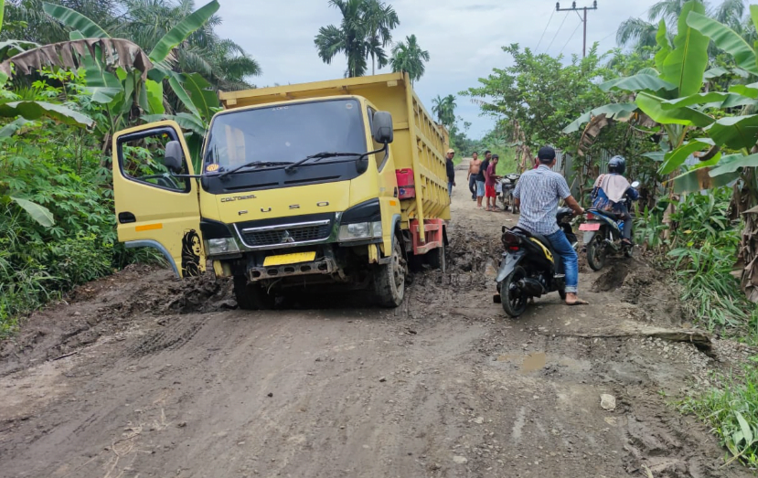 jalan di simbur naik tanjabtim