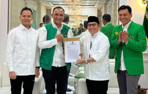 hurmin, salah seorang kandidat bakal calon bupati (bacabup) sarolangun, baru saja menerima rekomendasi dari dpp ppp untuk pilbup sarolangun 2024,