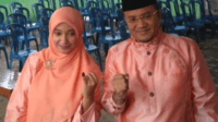 dr maulana bersama istri.