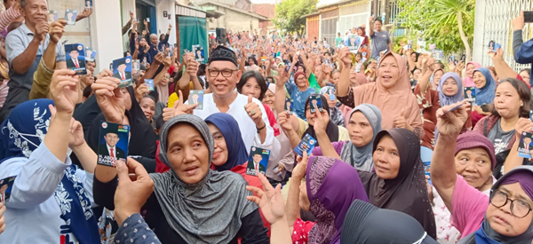 dukungan emak emak cempaka putih untuk h abdul rahman