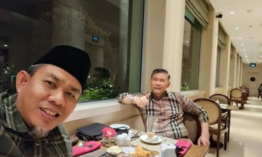 h abdul rahman (kiri) bersama sy fasha (kanan).