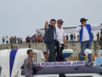 Gubernur Jambi, Al Haris saat pembukaan Parade Perahu Hias dala rangka Festival Batanghari Tahun 2024