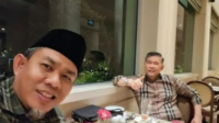 h abdul rahman (kiri) bersama mantan walikota jambi sy fasha.