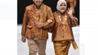 calon walikota jambi h abdul rahman (kiri) beserta istri