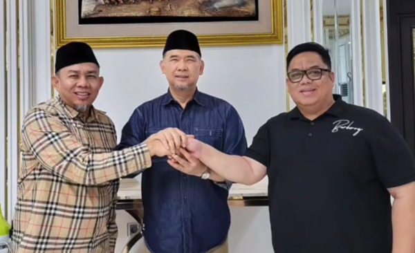 dari kiri h abdul rahman, sy fasha, dan h andi muhammad guntur.