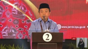 calon kuat gubernur jambi nomor urut 2, al haris mengikuti debat terbuka perdana pilgub jambi 2024..