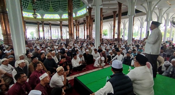 Tabligh akbar dan Doa bersama yang diadakan calon Walikota dan Wakil Walikota Jambi, H Abdul Rahman-H Andi Muhammad Guntur sukses digelar.