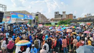 Ribuan warga Kecamatan Tebing Tinggi, Kabupaten Tanjung Jabung Barat dan sekitarnya hadiri pertemuan terbuka dengan calon Gubernur Jambi nomor urut 2, Al Haris